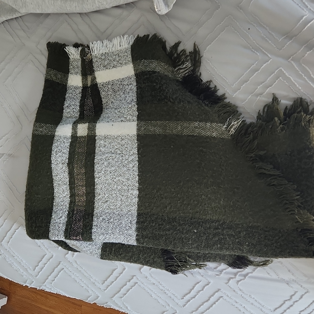 29 Palms Blanket Scarf